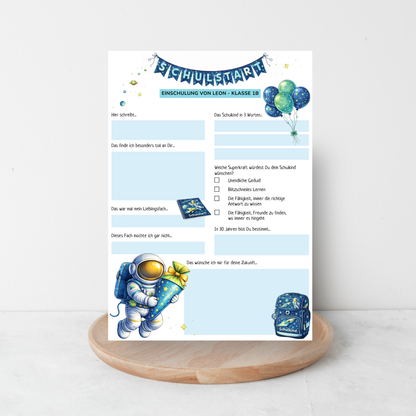 Personalisierte Schulstart Gästebuchkarten zur Einschulung mit Name & Klasse – Weltraum Astronaut A5 | 10–30 Stück - MundS Design Shop